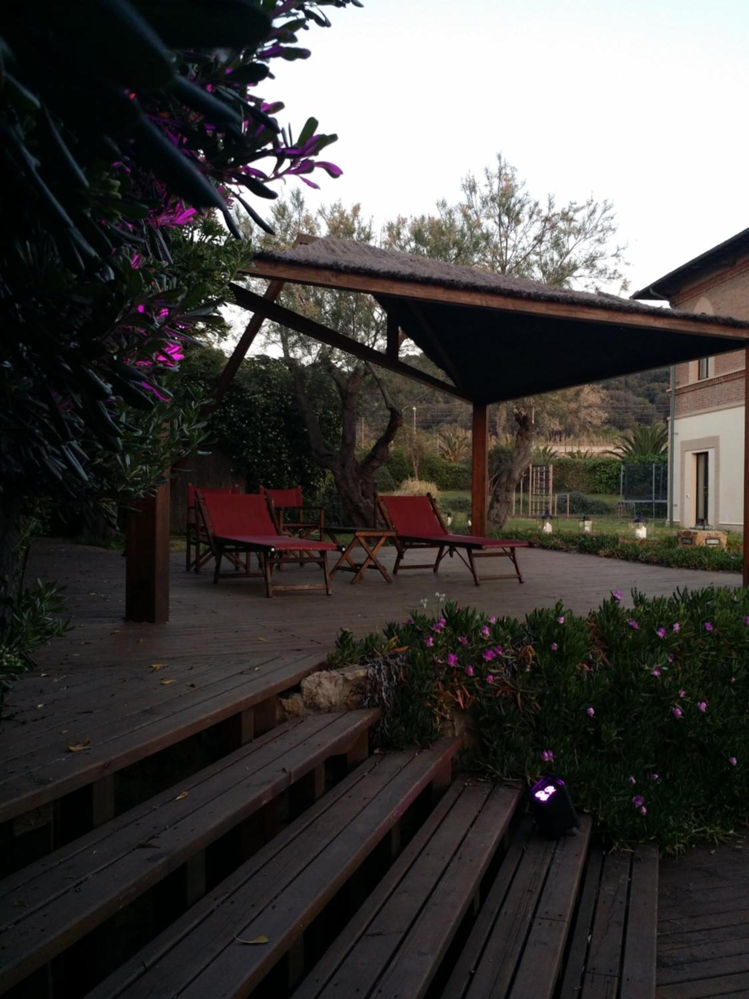 Cala Dei Mori Aparthotel Livorno Ngoại thất bức ảnh