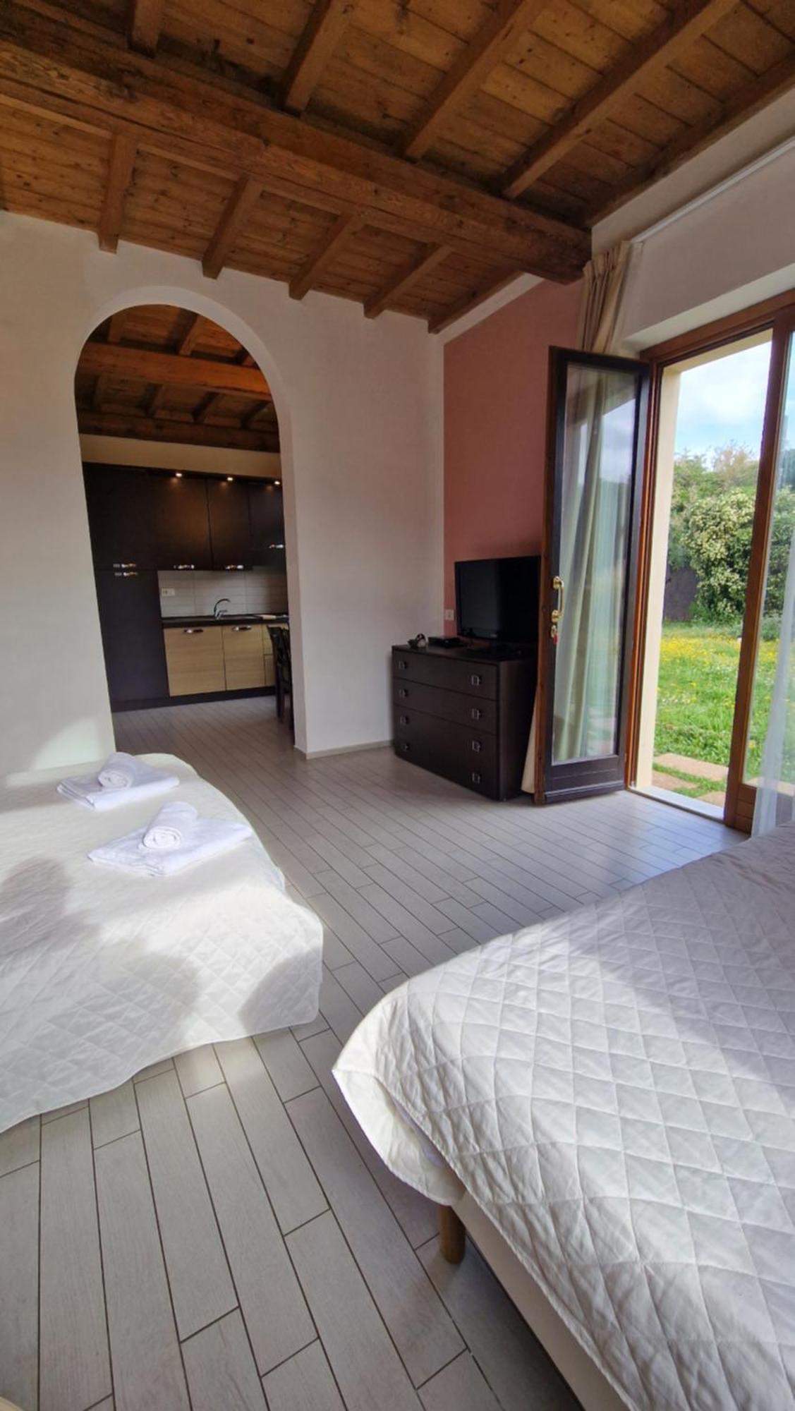 Cala Dei Mori Aparthotel Livorno Ngoại thất bức ảnh